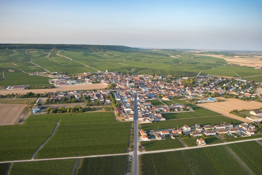 Champagne trail aerial view